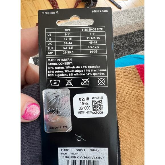 NWT Men's Las Vegas Golden Knights socks men's size 9-11 shoe - Picture 3 of 3